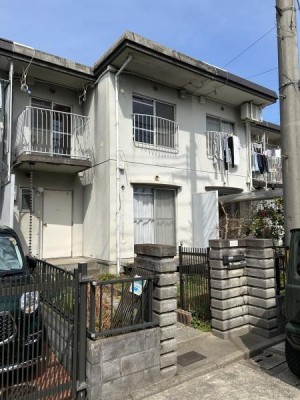 3線3駅徒歩圏内！庭付き！駐車場も改装次第で1台駐車可能となります！