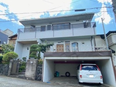 ☆屋上あり
☆庭あり
☆ＪＲ藤森駅徒歩７分