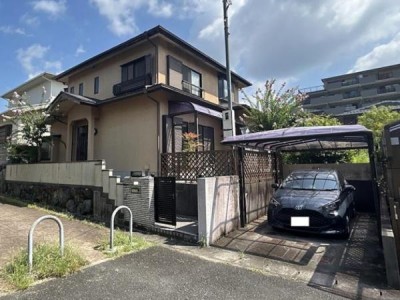 ☆ＬＤＫは２０帖以上で広々
☆駐車１台可
☆トイレ２ヶ所あり