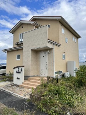 土地約84.99坪　前道約11ｍ　オール電化住宅　平成28年建築