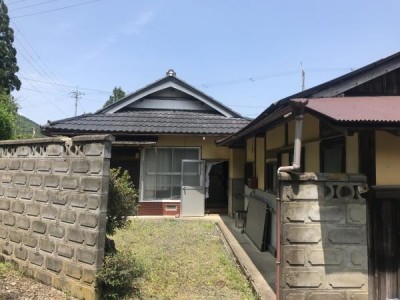 周辺自然が多く、ゆったりとした暮らしが可能です！畑をされたい場合はご相談ください！