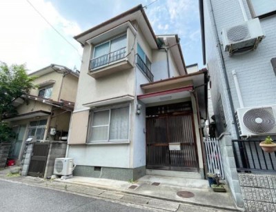 ☆南向き日当たり良好
☆小学校徒歩５分以内