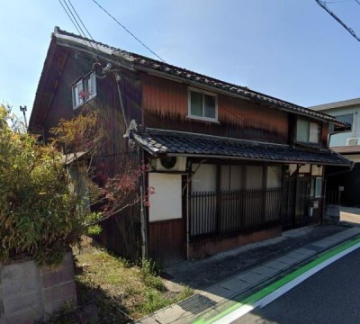 約147坪の建築条件なし土地！庭付き平家も可能！