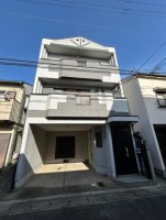 ☆南向き日当たり良好
☆閑静な住宅街
☆３階建て４ＳＬＤＫ